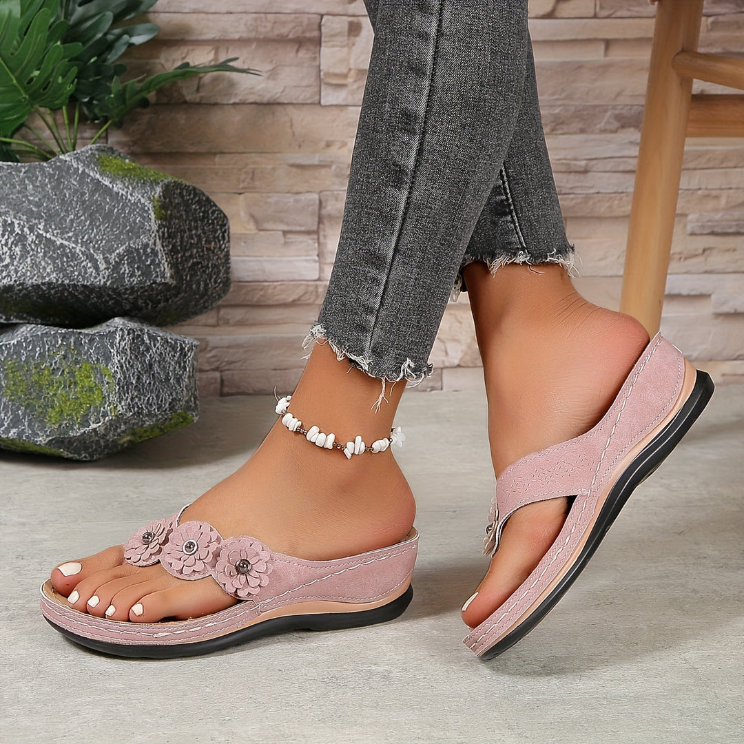 Women's Orthopedic Sandals with Floral Detail and Comfort Sole