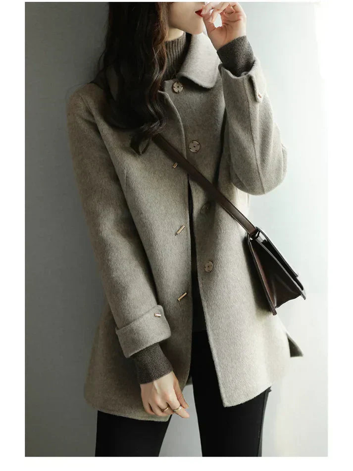 Adriana | Elegant and casual winter coat
