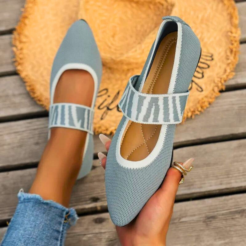 Women's Stylish Flats with Adjustable Strap for Comfortable Fit