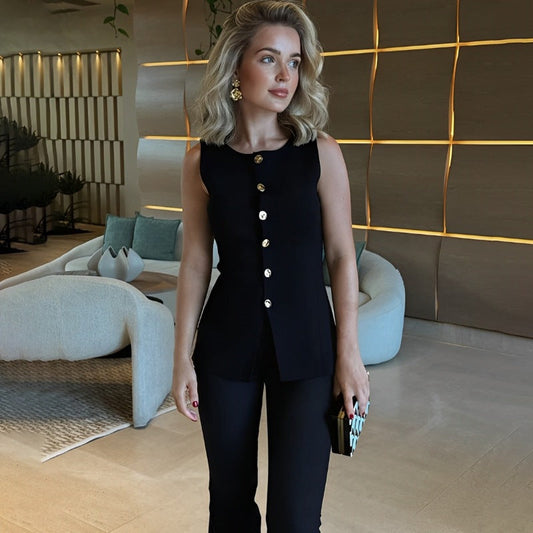 Grier – Sleeveless Button Peplum Top