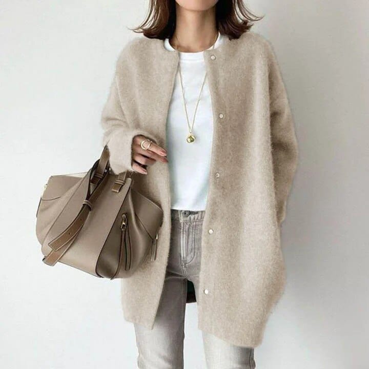 Vanna™ | Luxurious Buttoned Knit Jacket