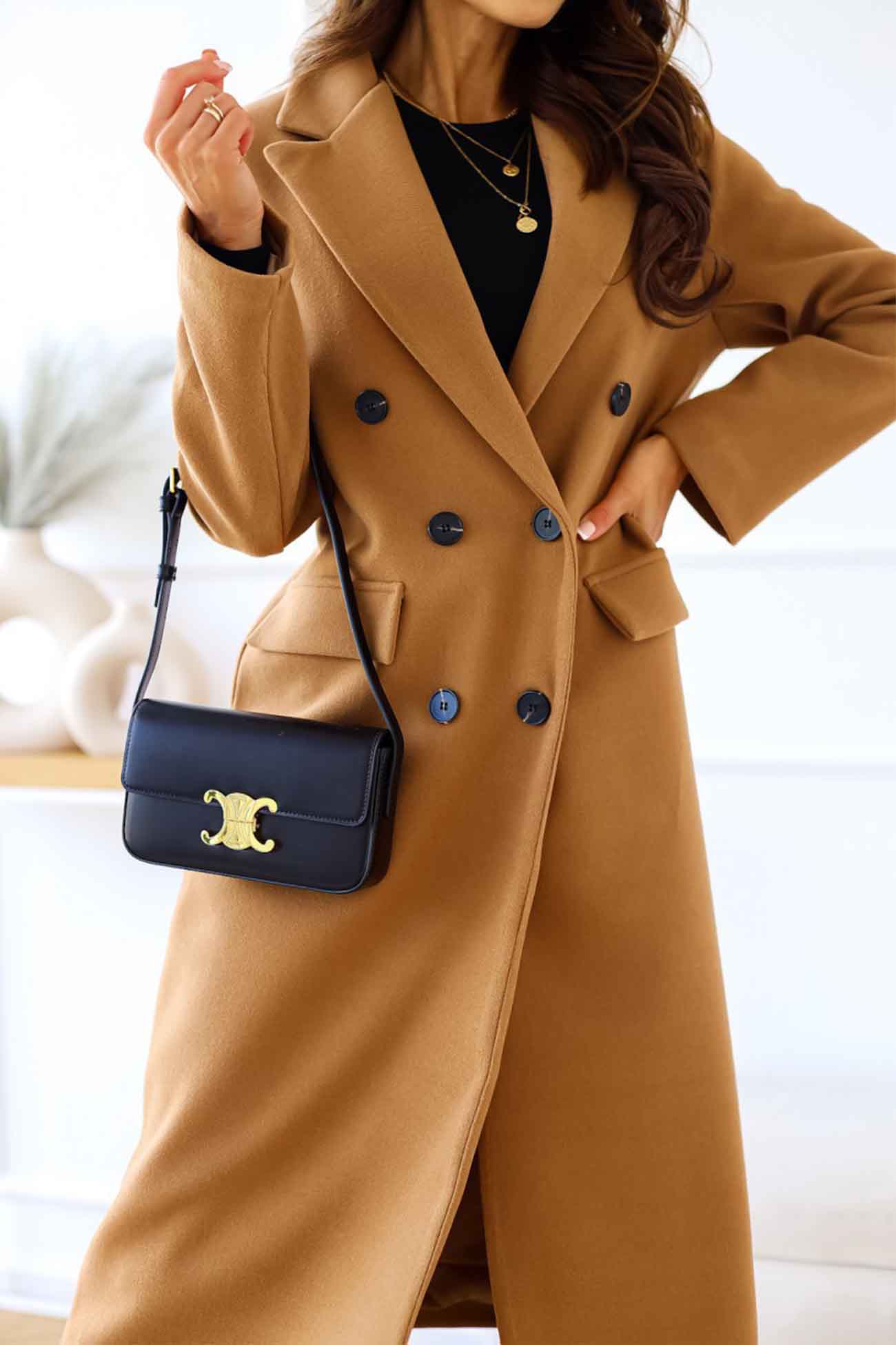 Giorgia | Double-breasted coat with lapels and long sleeves